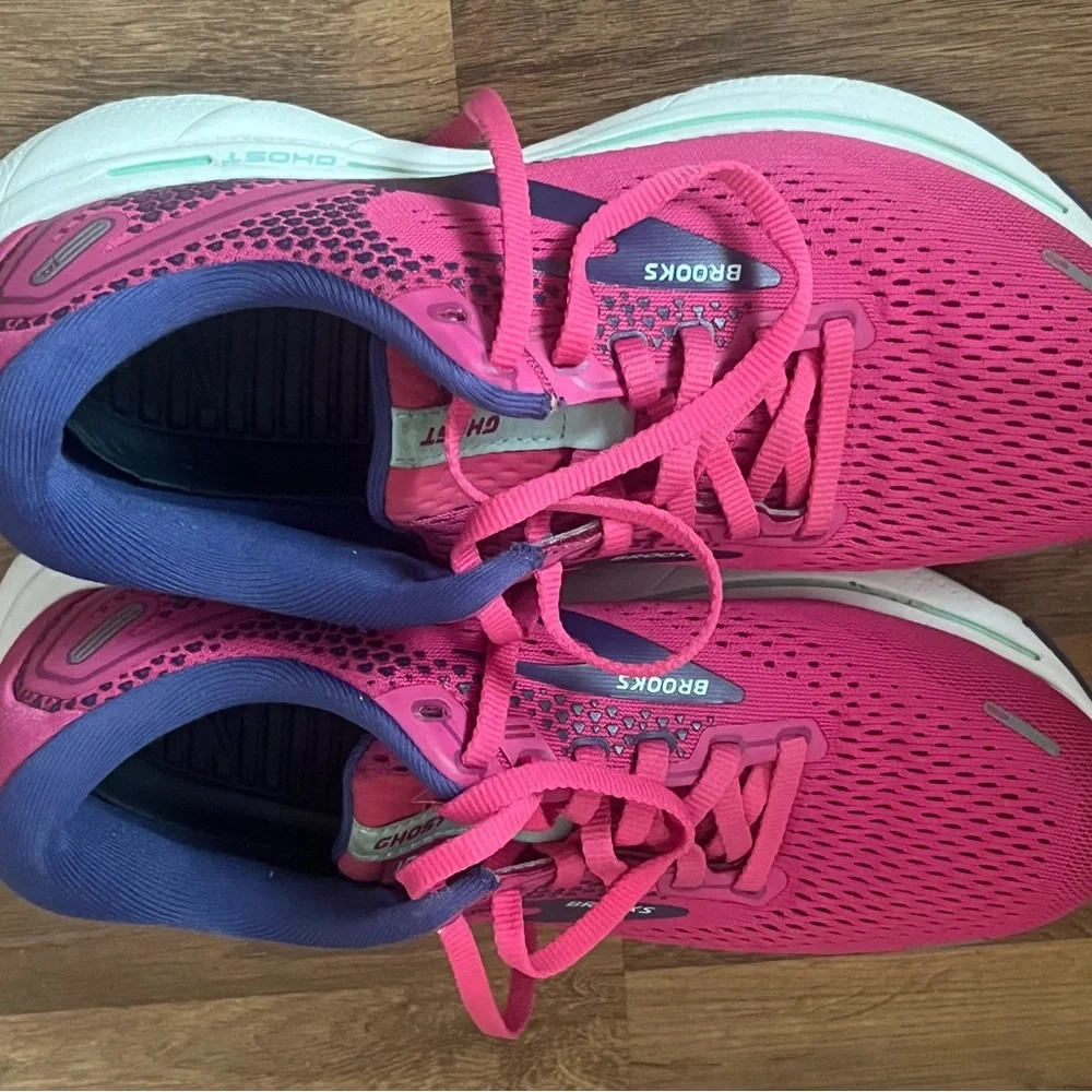 Brooks Women's Running Shoes

• athleisure 
• performance wear
• spring - Picture 2 of 5